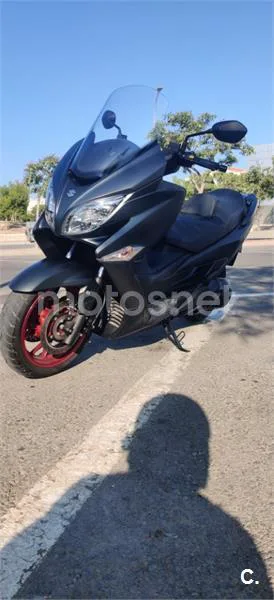 Suzuki Burgman 400 – Vista 16