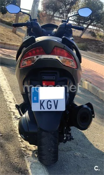 Suzuki Burgman 400 – Vista 5