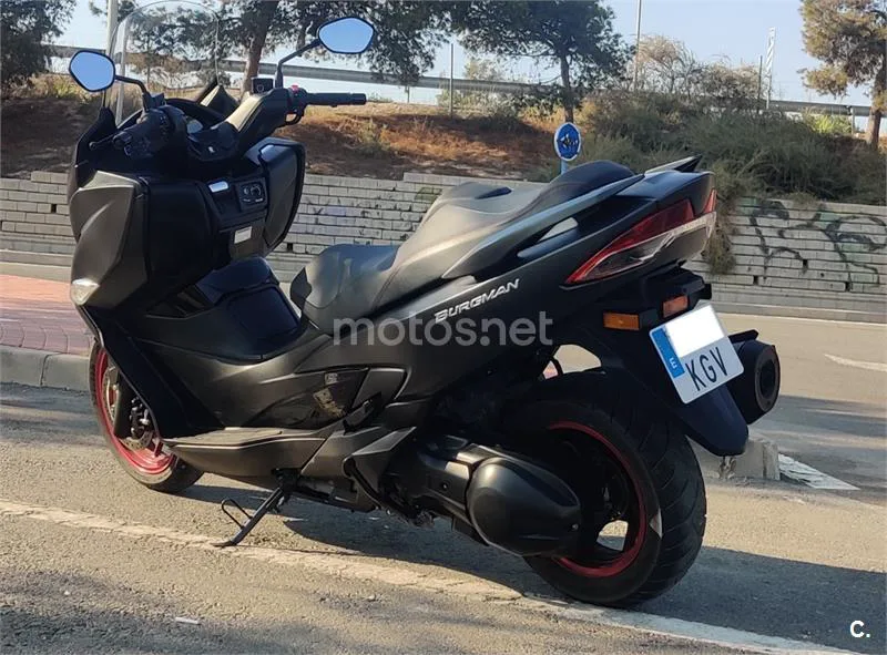 Suzuki Burgman 400 – Vista 6