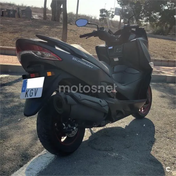 Suzuki Burgman 400 – Vista 7