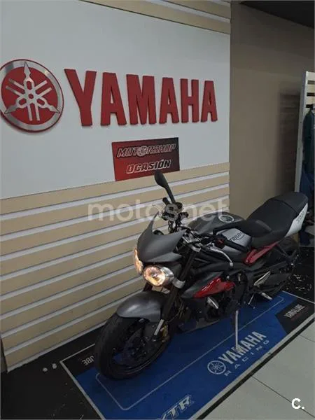 Triumph Street Triple 675 R 4999 € 2017 Granada - 2