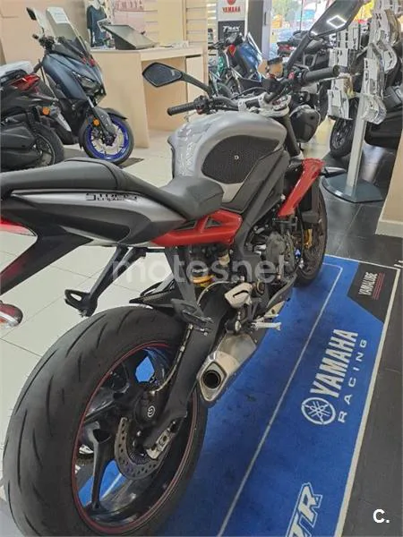 Triumph Street Triple 675 R - Vista 6