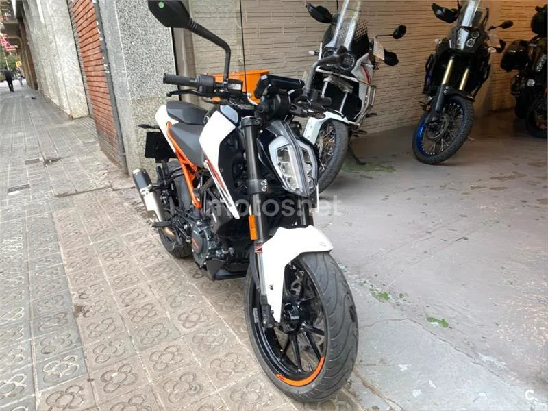 KTM 125 – Vista 3