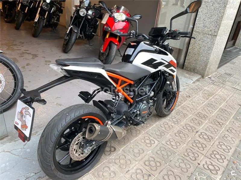 KTM 125 – Vista 6