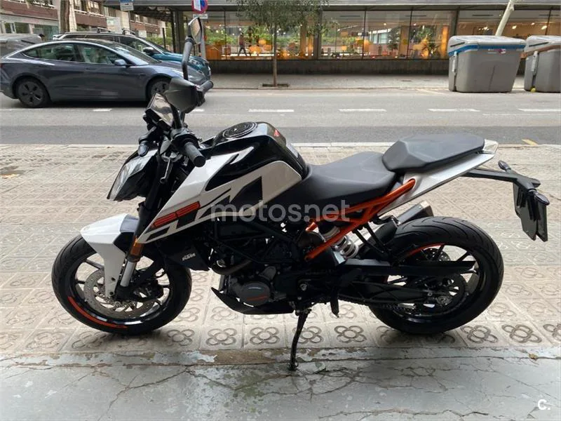 KTM 125 – Vista 7