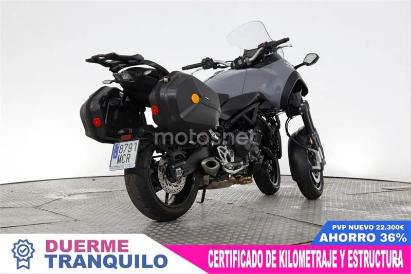 Yamaha Niken – Vista 4
