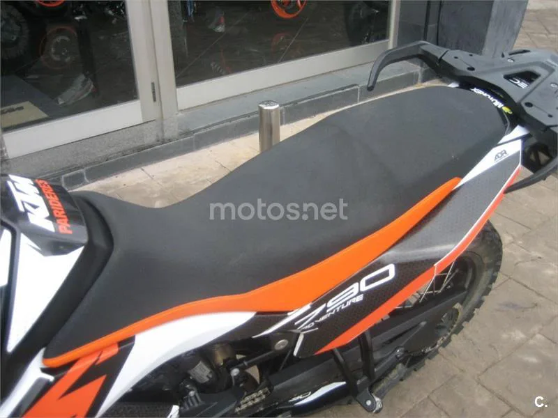 KTM 790 – Vista 18