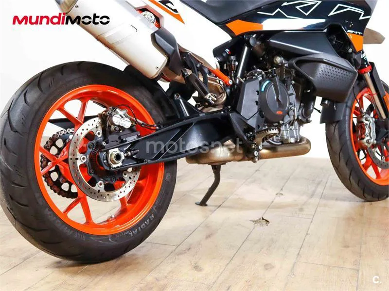 KTM 890 – Vista 4