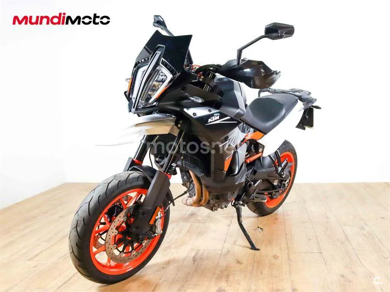 KTM 890 – Vista 7
