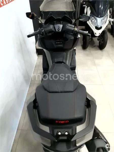 Kymco AK 550 – Vista 7