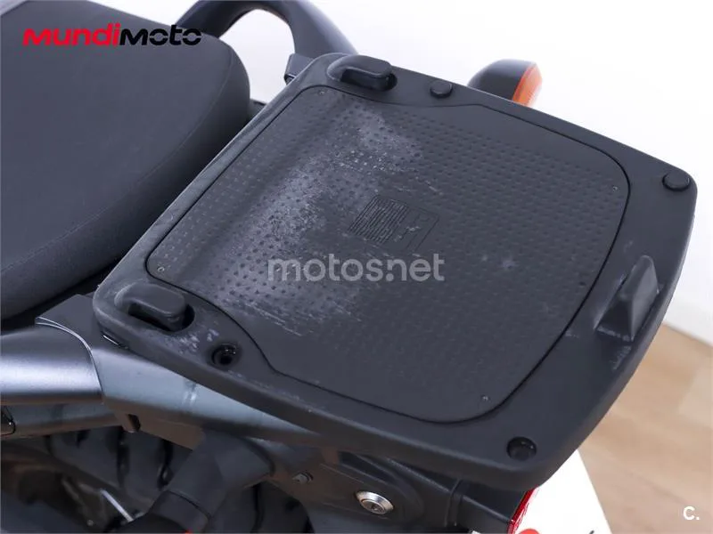 Suzuki V-Strom 650 – Vista 21