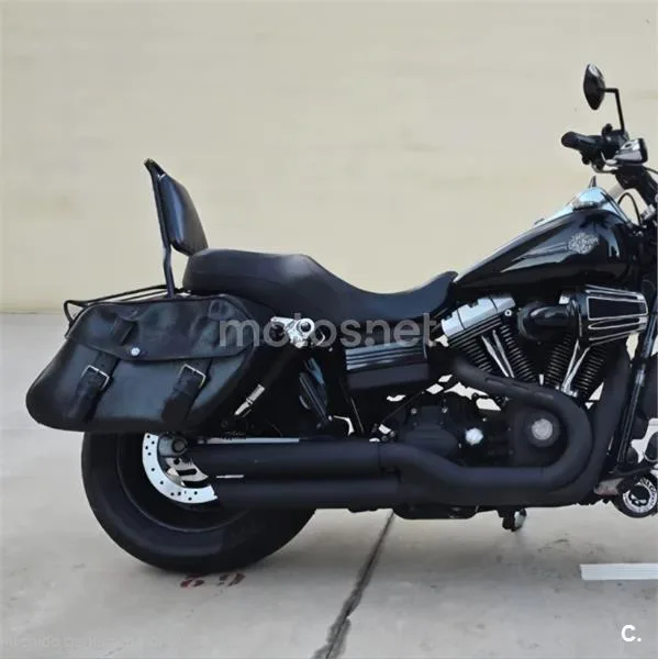 Harley-Davidson Dyna Fat Bob - Vista 7