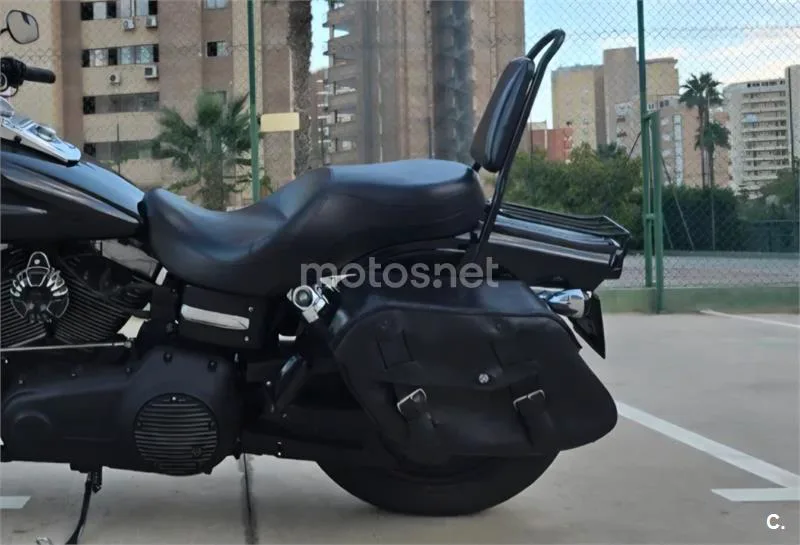 Harley-Davidson Dyna Fat Bob - Vista 8