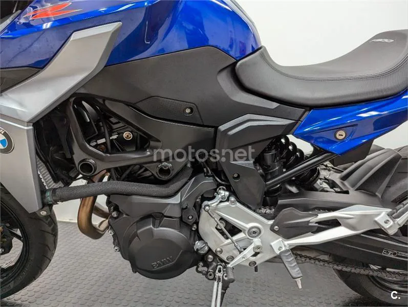 BMW F 900 R – Vista 3