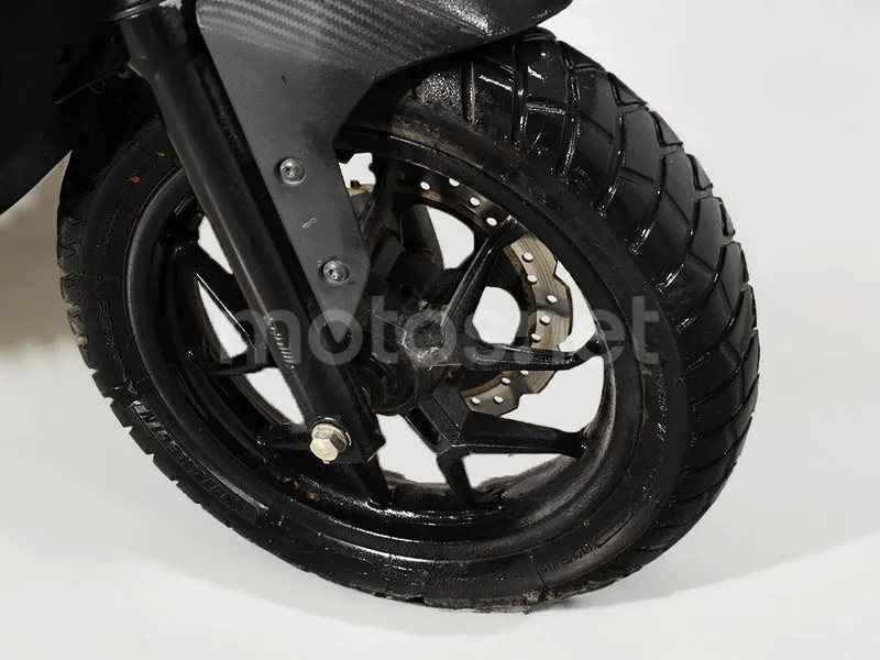 Aprilia SR GT 125 - Vista 6
