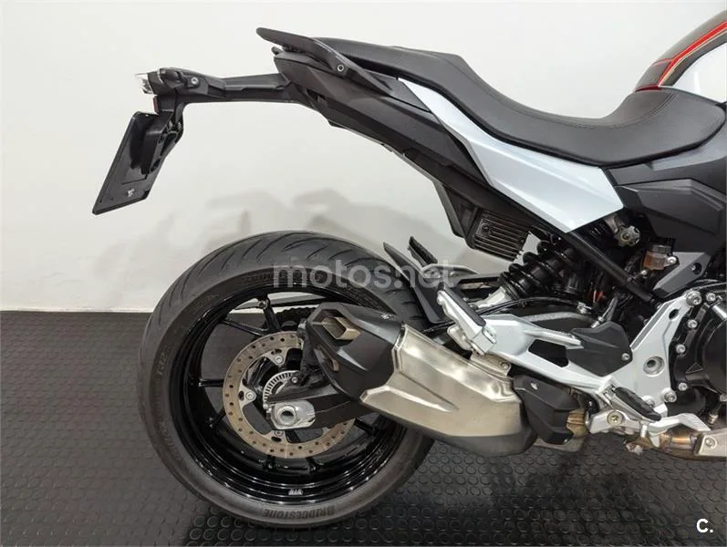 BMW F 900 R – Vista 8