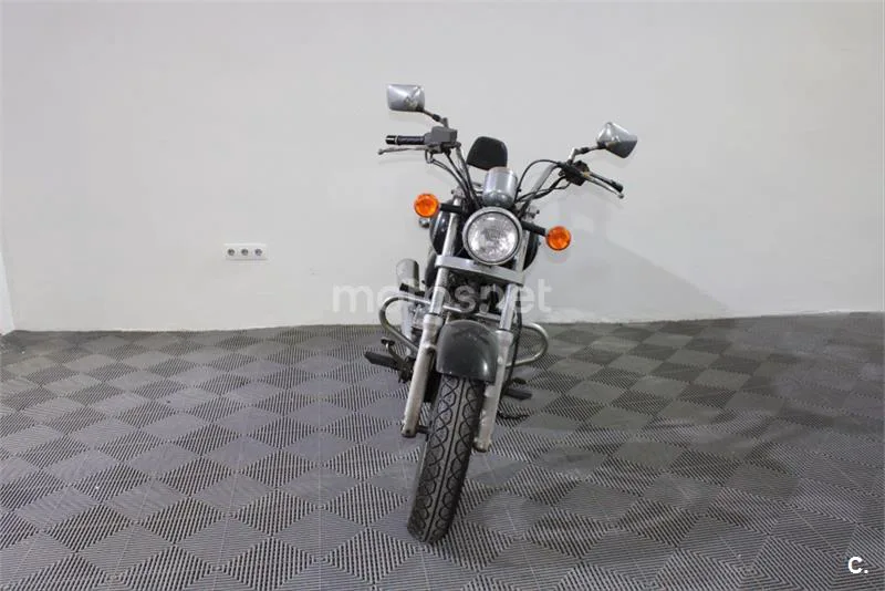 Suzuki Marauder 250 – Vista 3