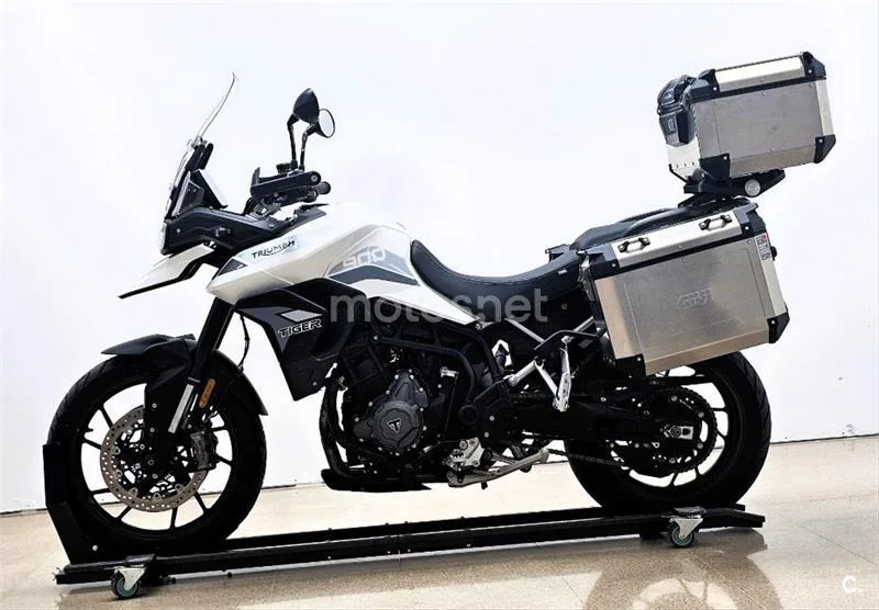 Triumph Tiger 900 – Vista 7