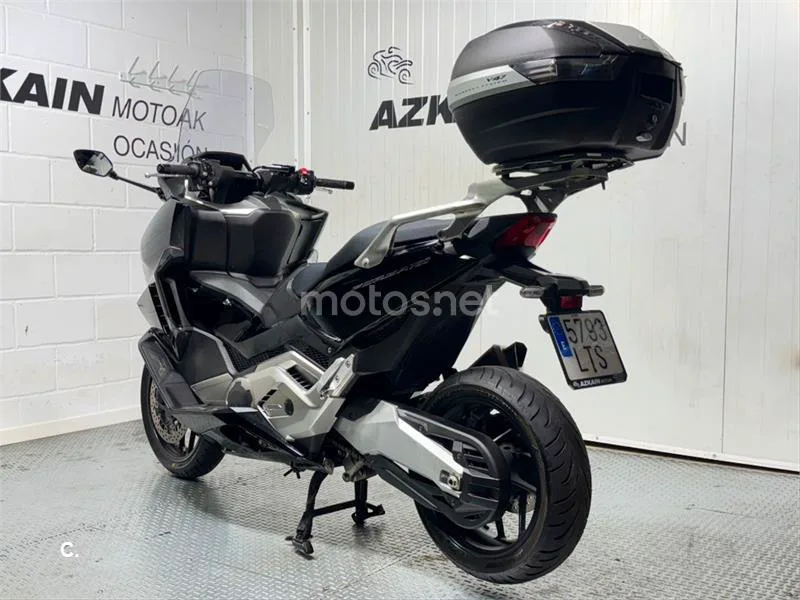 Honda Forza 750 – Vista 4