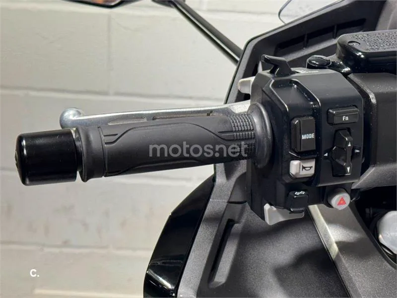 Honda Forza 750 – Vista 5