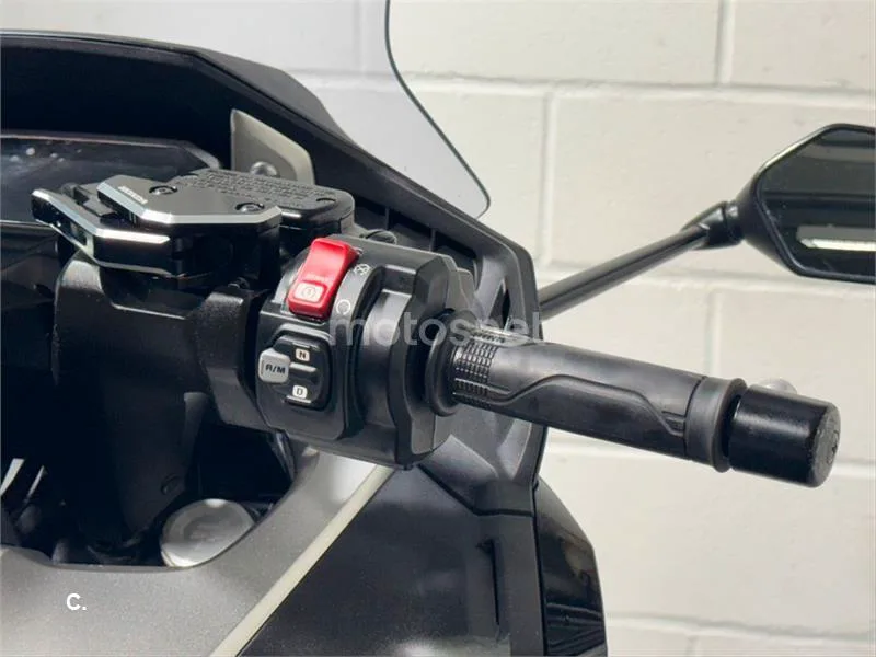Honda Forza 750 – Vista 7