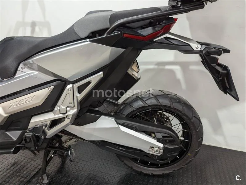 Honda X-ADV – Vista 4