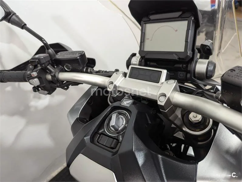 Honda X-ADV – Vista 10