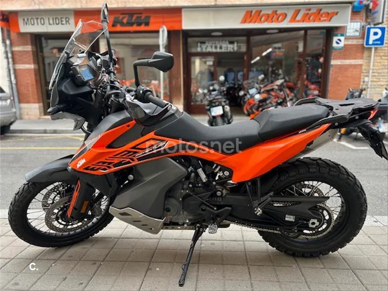 KTM 890 – Vista 5