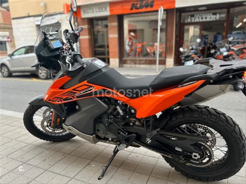 KTM 890 – Vista 6