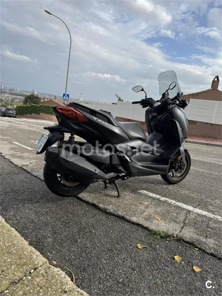 Yamaha XMAX 400 – Vista 4