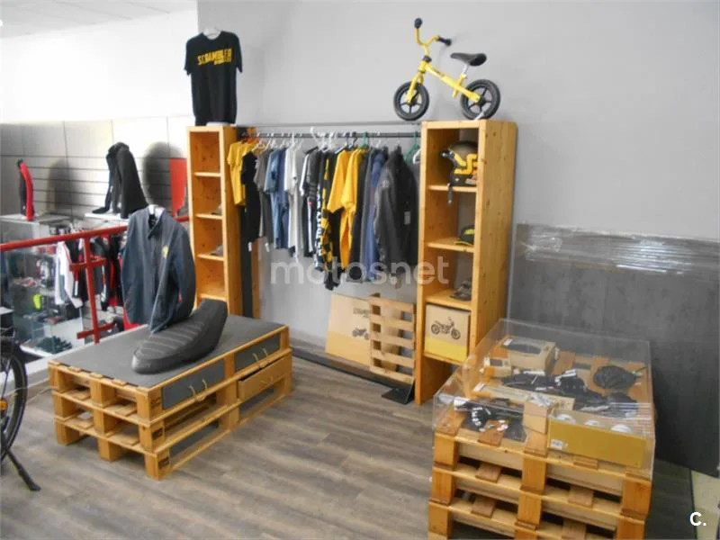 Ducati Scrambler – Vista 20