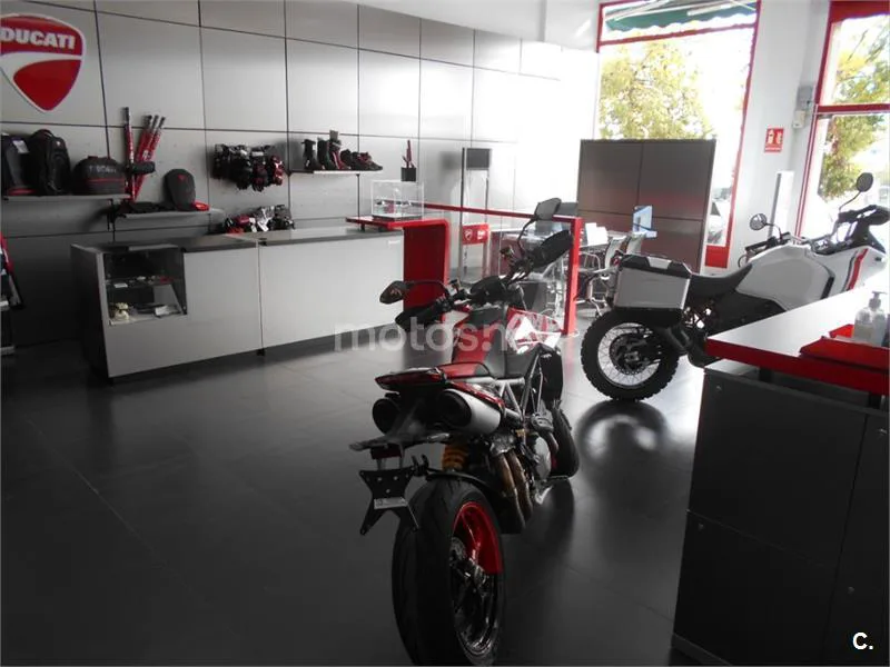 Ducati Hypermotard 698 Mono – Vista 12