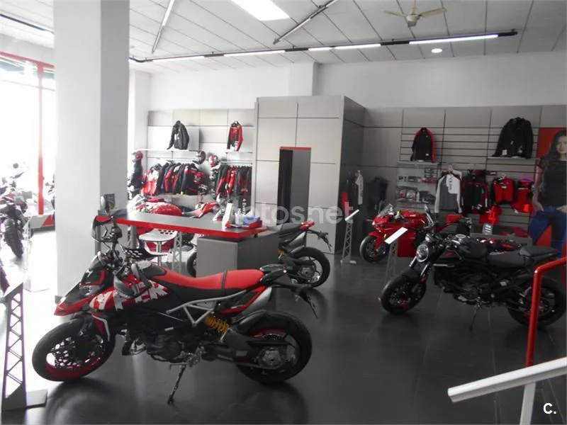 Ducati Hypermotard 698 Mono – Vista 13