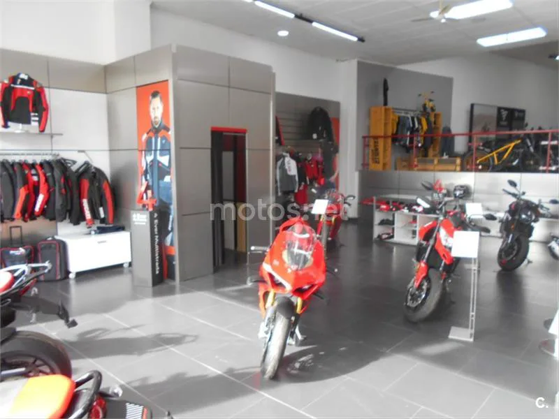 Ducati Hypermotard 698 Mono – Vista 8