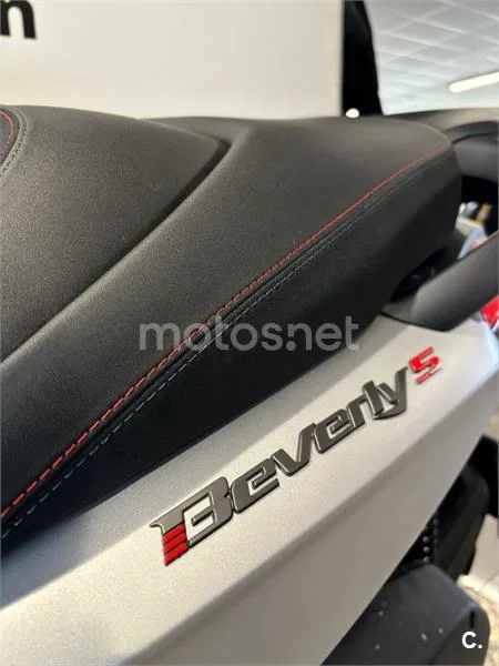 Piaggio Beverly – Vista 6