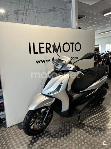 Piaggio Beverly – Vista 8