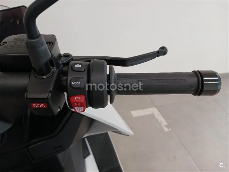 BMW CE 04 – Vista 7