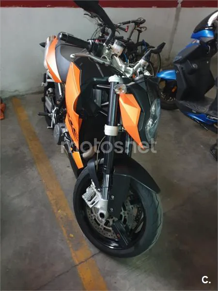 KTM 990 Super Duke – Vista 3