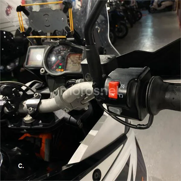 KTM 1090 Adventure – Vista 12