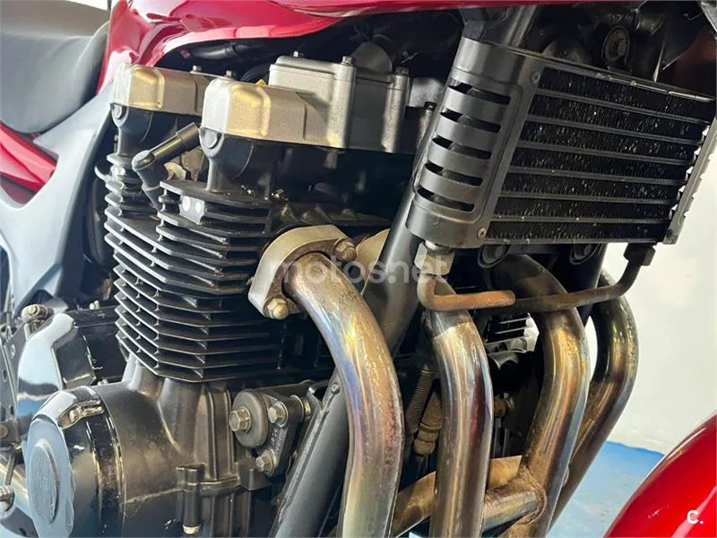 Kawasaki ZR-7S – Vista 15