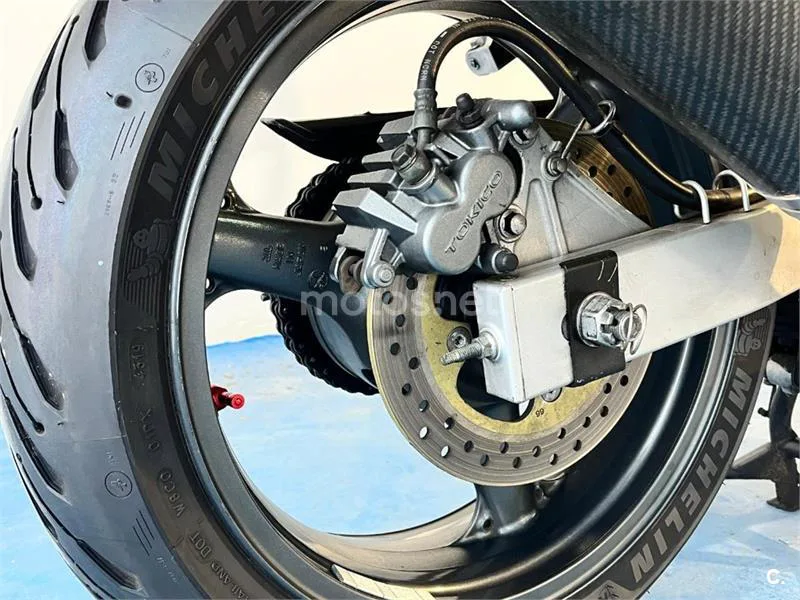 Kawasaki ZR-7S – Vista 21