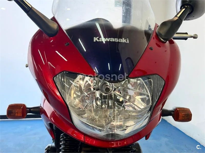 Kawasaki ZR-7S – Vista 27