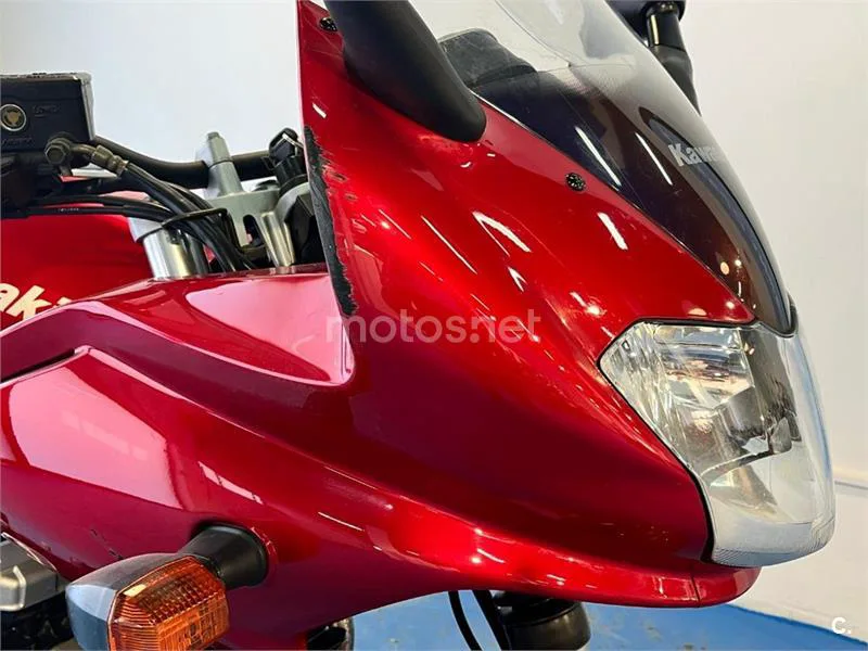 Kawasaki ZR-7S – Vista 28