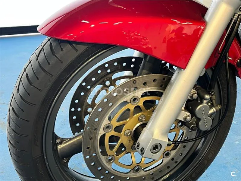 Kawasaki ZR-7S – Vista 30