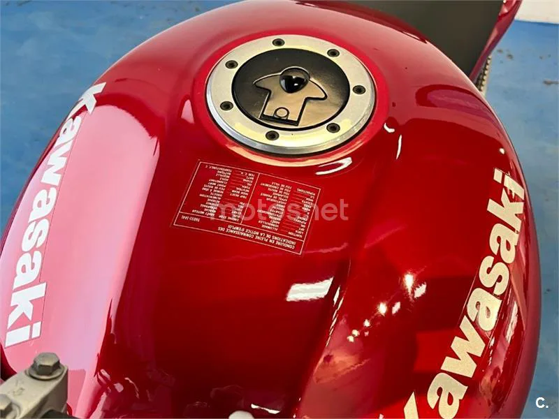 Kawasaki ZR-7S – Vista 35