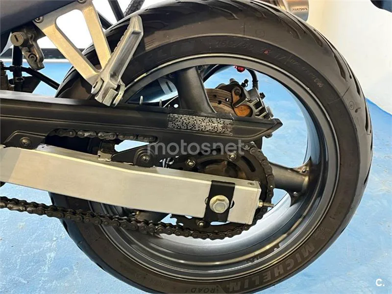 Kawasaki ZR-7S – Vista 40