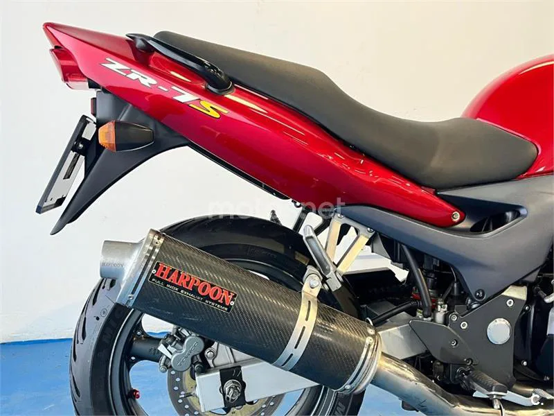Kawasaki ZR-7S – Vista 8