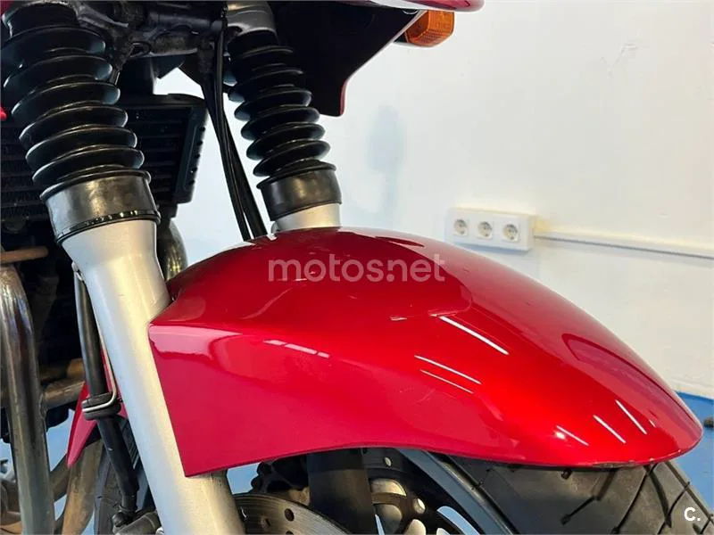 Kawasaki ZR-7S – Vista 10