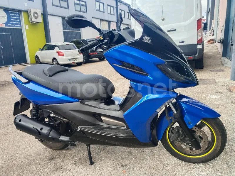 Kymco K-XCT 125i 1700 € 2013 Madrid - 1