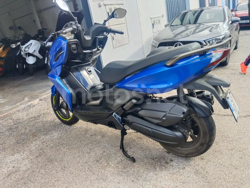 Kymco K-XCT 125i - Vista 5